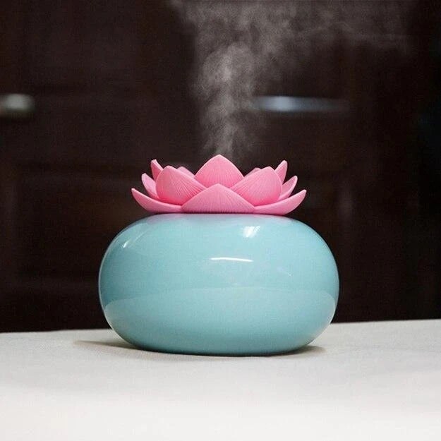 Lotus-Shaped Portable Humidifier For Home And Office Use