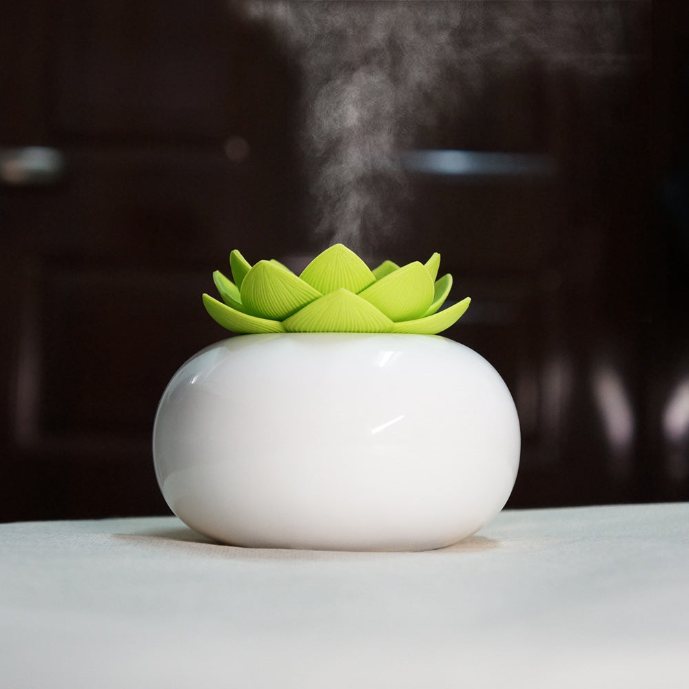 Lotus-Shaped Portable Humidifier For Home And Office Use